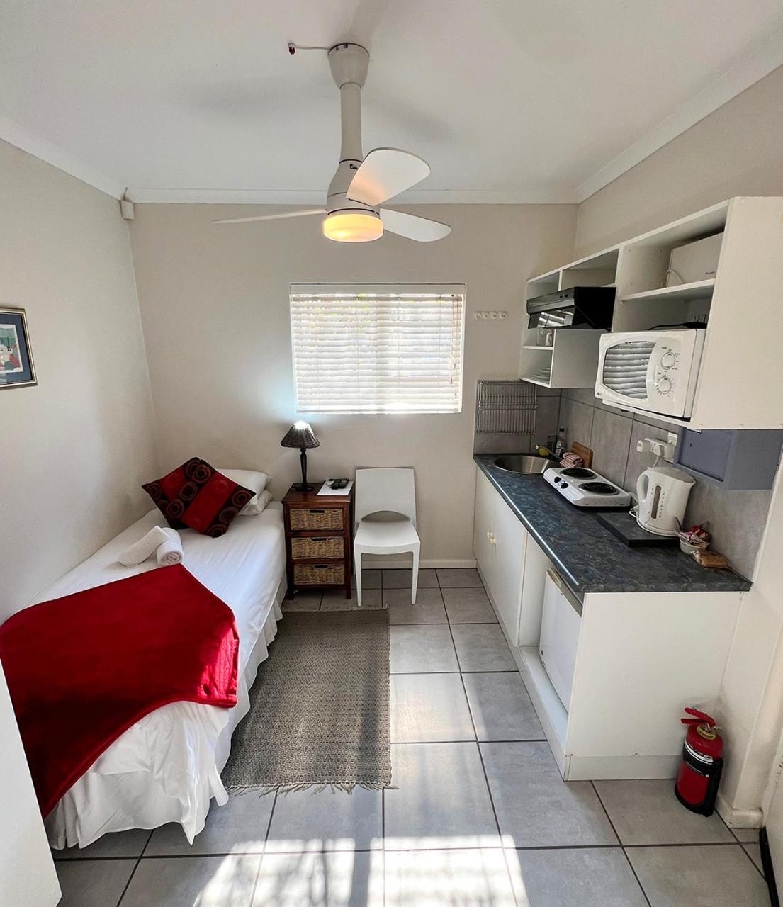 Sundune Guest House Colchester Bagian luar foto